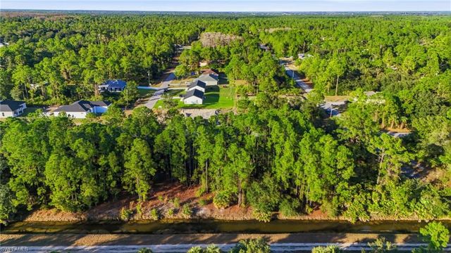 2428 Mabry ST, Alva, FL 33920