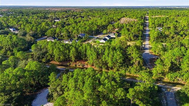 2428 Mabry ST, Alva, FL 33920