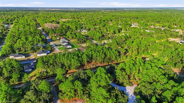 2428 Mabry ST, Alva, FL 33920