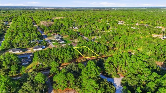 2428 Mabry ST, Alva, FL 33920