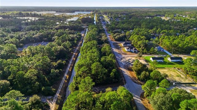 2428 Mabry ST, Alva, FL 33920