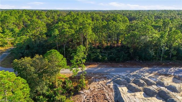 2428 Mabry ST, Alva, FL 33920