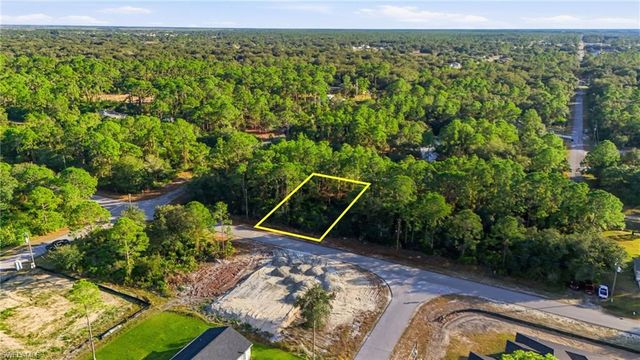 2428 Mabry ST, Alva, FL 33920