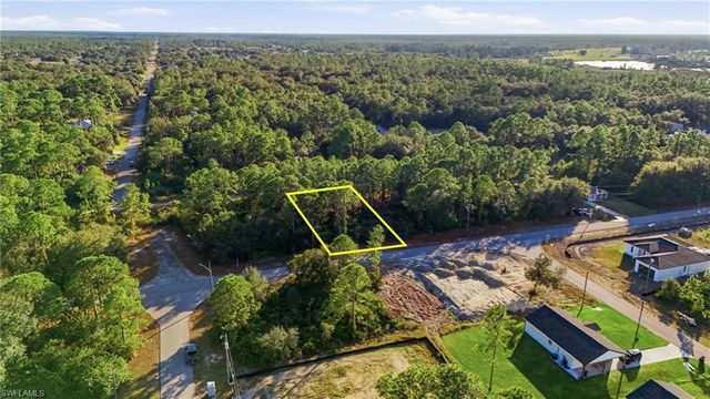 2428 Mabry ST, Alva, FL 33920