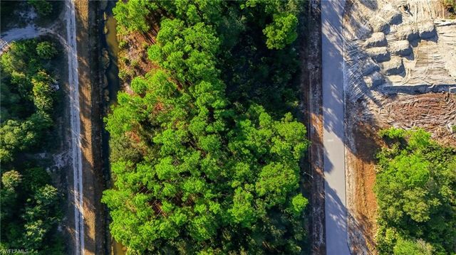 2428 Mabry ST, Alva, FL 33920