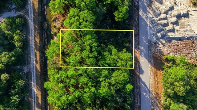 2428 Mabry ST, Alva, FL 33920