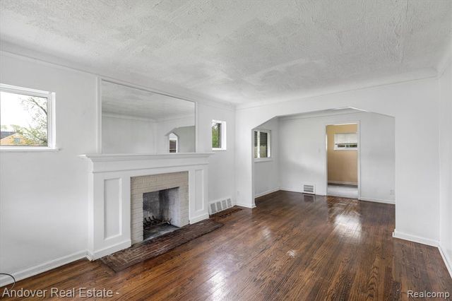 15431 Cruse Street, Detroit, MI 48227