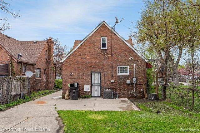 15431 Cruse Street, Detroit, MI 48227