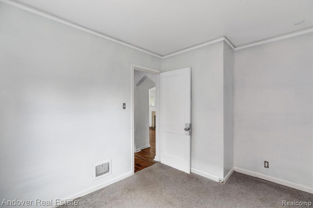 15431 Cruse Street, Detroit, MI 48227