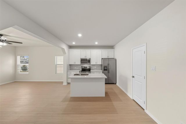 712 W Dallas Street, Conroe, TX 77301