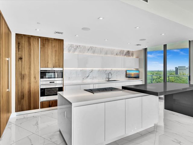 701 N Fort Lauderdale Beach Boulevard N 802, Fort Lauderdale, FL 33304