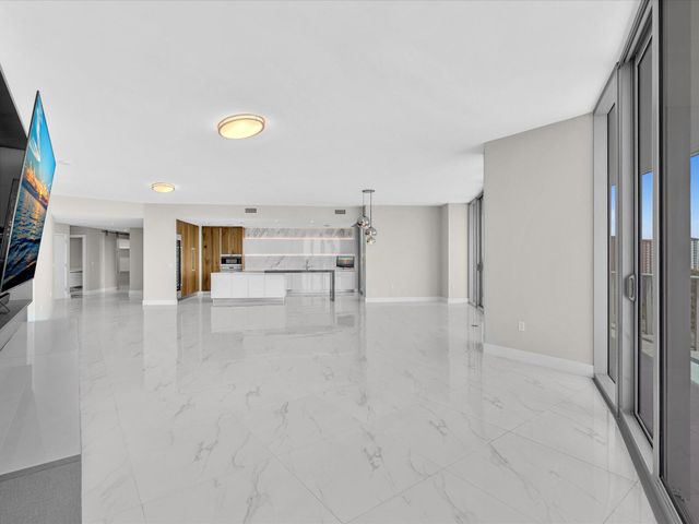 701 N Fort Lauderdale Beach Boulevard N 802, Fort Lauderdale, FL 33304