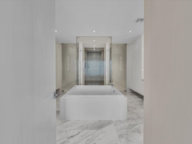 701 N Fort Lauderdale Beach Boulevard N 802, Fort Lauderdale, FL 33304
