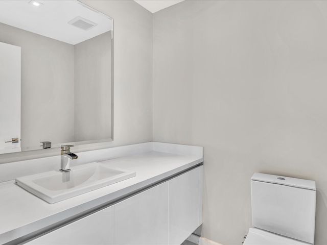 701 N Fort Lauderdale Beach Boulevard N 802, Fort Lauderdale, FL 33304