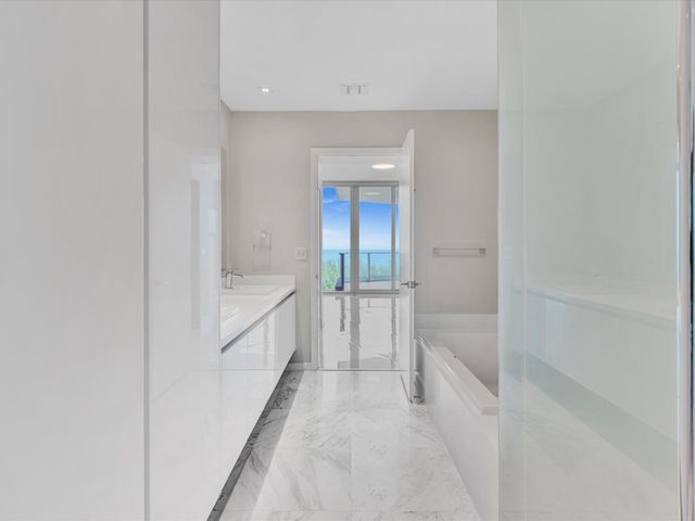 701 N Fort Lauderdale Beach Boulevard N 802, Fort Lauderdale, FL 33304