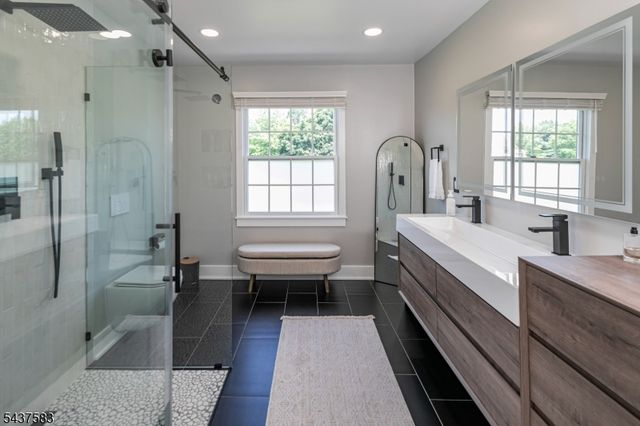 29 Sutphin Rd, Raritan Twp., NJ 08822