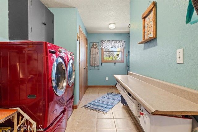 45 Lighthouse Lane, Bangor, CA 95901