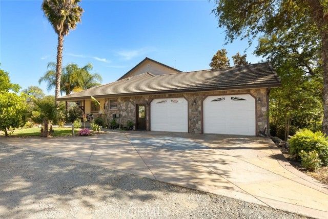 45 Lighthouse Lane, Bangor, CA 95901