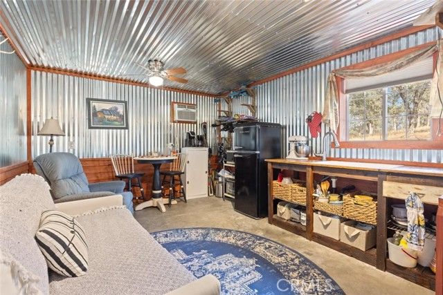 45 Lighthouse Lane, Bangor, CA 95901