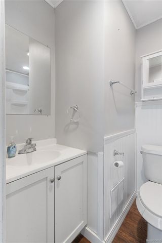 2814 Crooks Road, Royal Oak, MI 48073