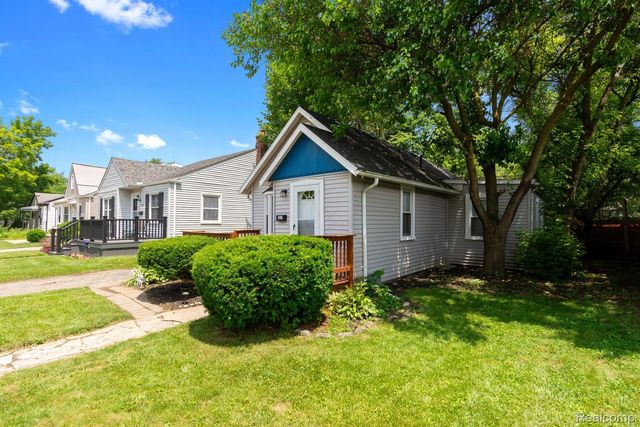 2814 Crooks Road, Royal Oak, MI 48073