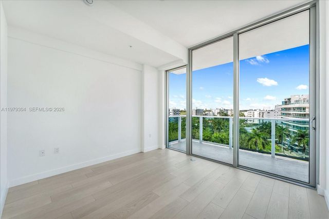 9201 E Bay Harbor Dr 710, Bay Harbor Islands, FL 33154