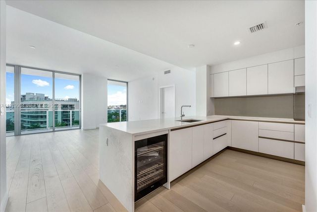 9201 E Bay Harbor Dr 710, Bay Harbor Islands, FL 33154