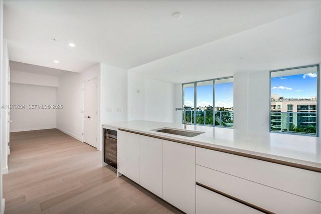 9201 E Bay Harbor Dr 710, Bay Harbor Islands, FL 33154