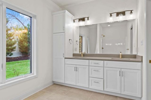 8422 Shell Drive, St. John, IN 46373