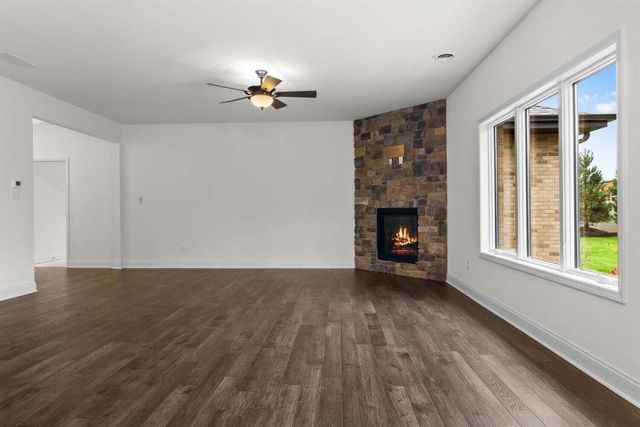 8422 Shell Drive, St. John, IN 46373