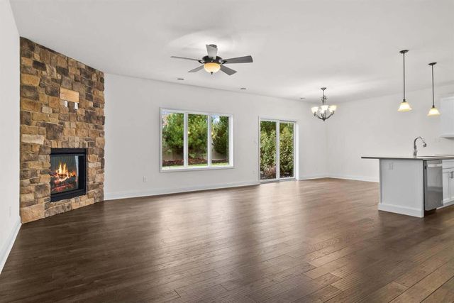 8422 Shell Drive, St. John, IN 46373