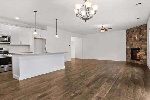 8422 Shell Drive, St. John, IN 46373