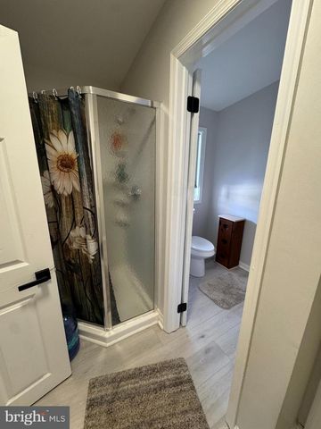 6 ALMOND AVE, Browns Mills, NJ 08015