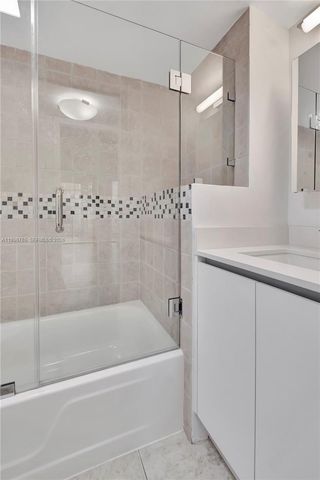 2901 S Bayshore Drive 16G, Miami, FL 33133
