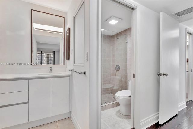 2901 S Bayshore Drive 16G, Miami, FL 33133
