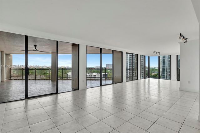 2901 S Bayshore Drive 16G, Miami, FL 33133