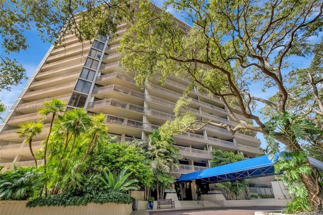 2901 S Bayshore Drive 16G, Miami, FL 33133