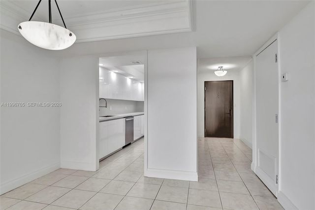 2901 S Bayshore Drive 16G, Miami, FL 33133