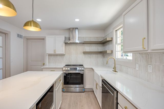 1707 Hillsboro Rd, Franklin, TN 37069