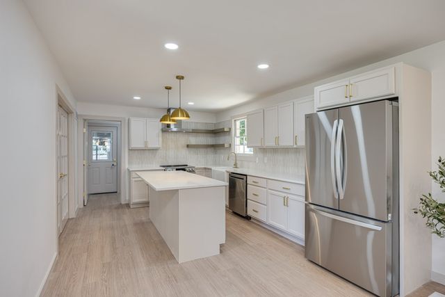 1707 Hillsboro Rd, Franklin, TN 37069