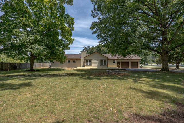 1707 Hillsboro Rd, Franklin, TN 37069