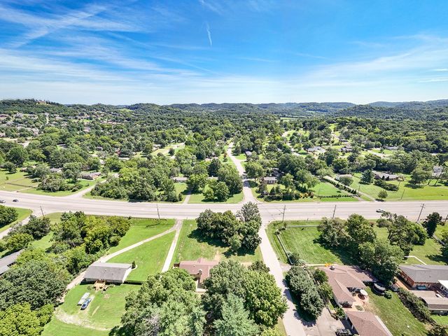 1707 Hillsboro Rd, Franklin, TN 37069