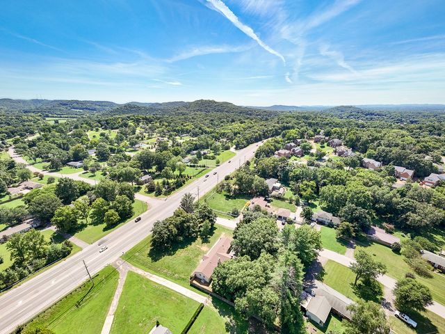 1707 Hillsboro Rd, Franklin, TN 37069