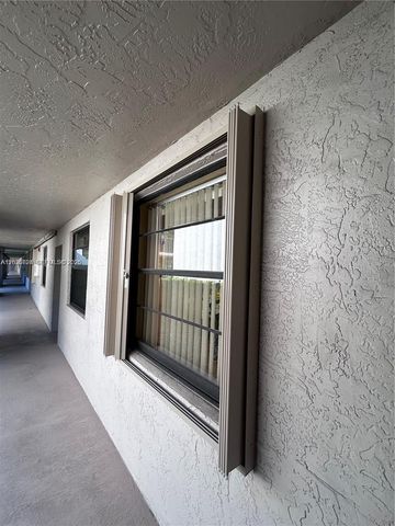 9577 W Mcnab Rd 110, Tamarac, FL 33321