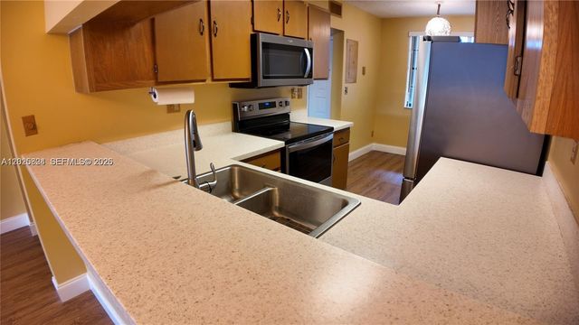 9577 W Mcnab Rd 110, Tamarac, FL 33321