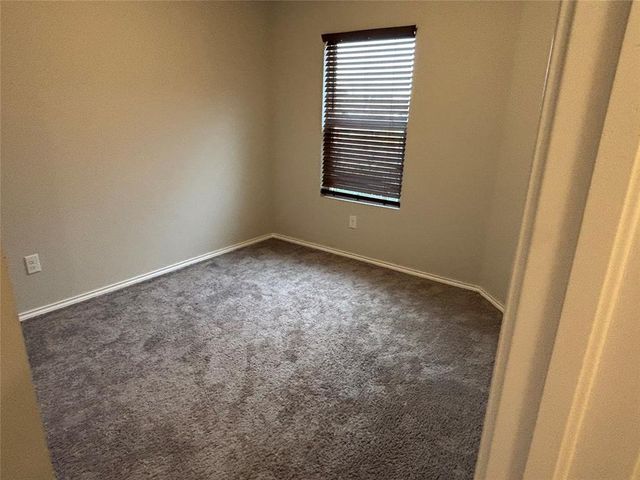 10009 Copperhead Road, Yukon, OK 73099