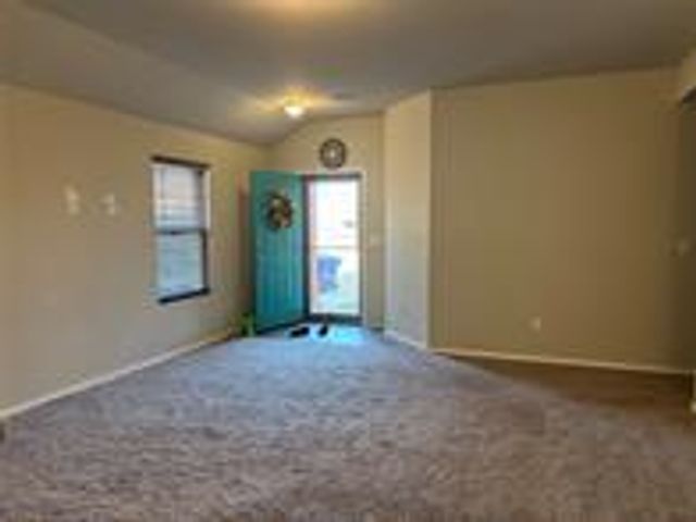 10009 Copperhead Road, Yukon, OK 73099