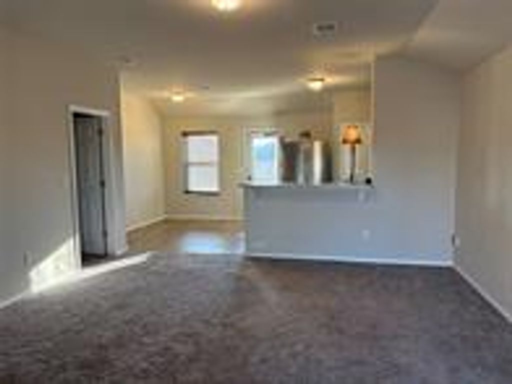 10009 Copperhead Road, Yukon, OK 73099