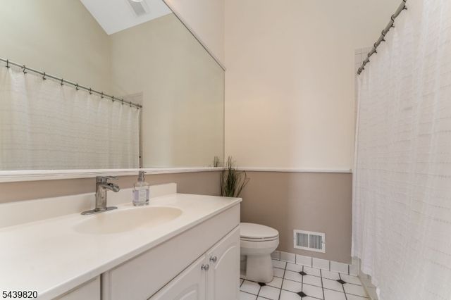 7 Sunshine Dr, Alexandria Twp., NJ 08867