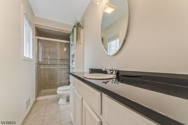 7 Sunshine Dr, Alexandria Twp., NJ 08867